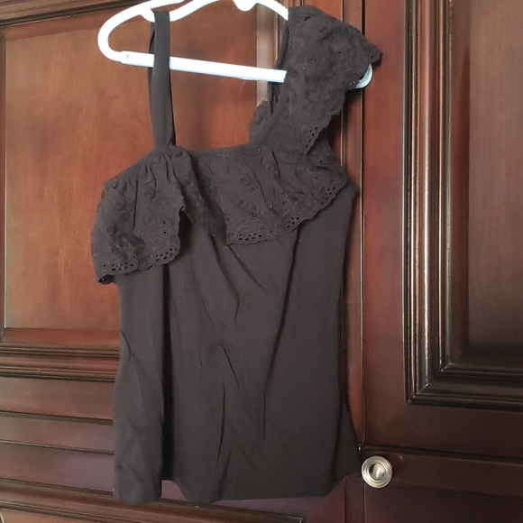 H&M black one cold shoulder top with lace ruffle - Picture 2 of 4